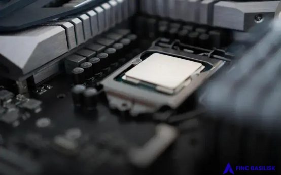 Protecting Your Online Privacy in the Age of AI: Essential Tips